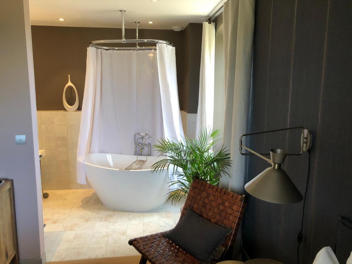 La Bastide Des Grands Chenes Bed & Breakfast *